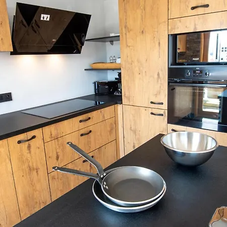 Moho Mountain ג'רארדמר