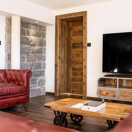 Moho Mountain ジェラールメ