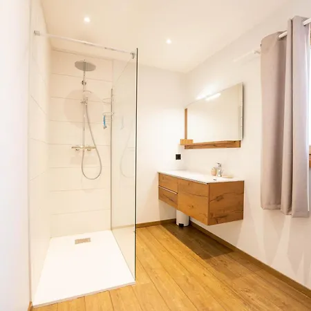 Moho Mountain * ג'רארדמר