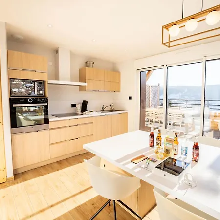 Moho Mountain * ג'רארדמר