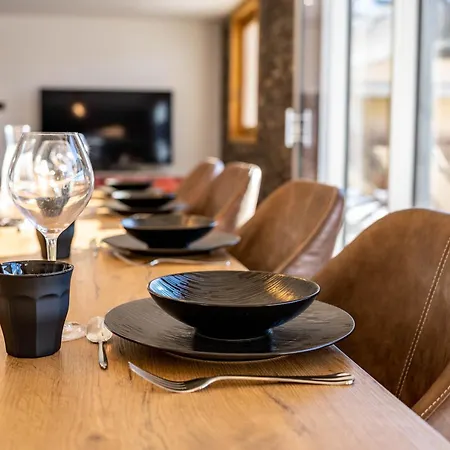 Moho Mountain * ג'רארדמר