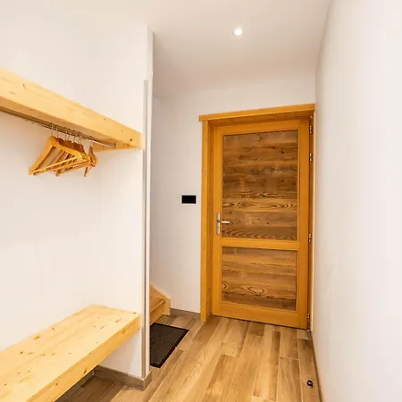 アパート Moho Mountain ジェラールメ