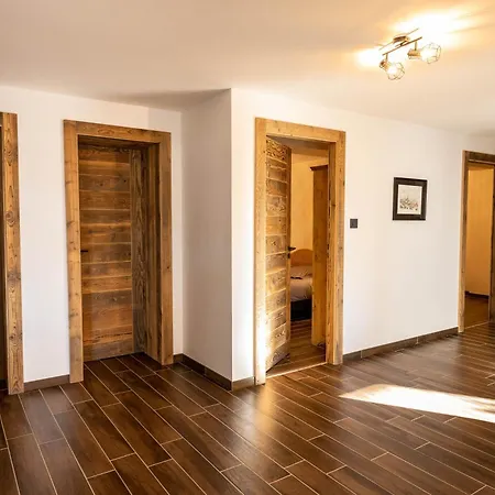 Moho Mountain アパート