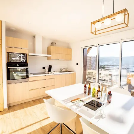 Moho Mountain ג'רארדמר